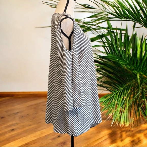 Soft Surroundings Linen Blend Landfall Cold Shoulder Tunic Top - Size Large - Picture 3 of 12